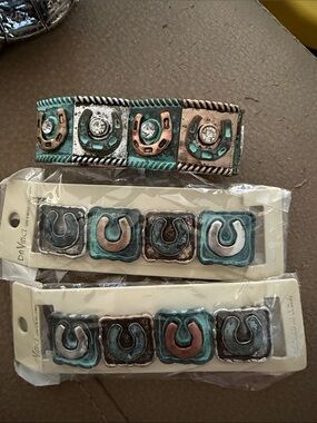 Western Horseshoe Stretch Bracelet in Turquoise, Copper & Silver